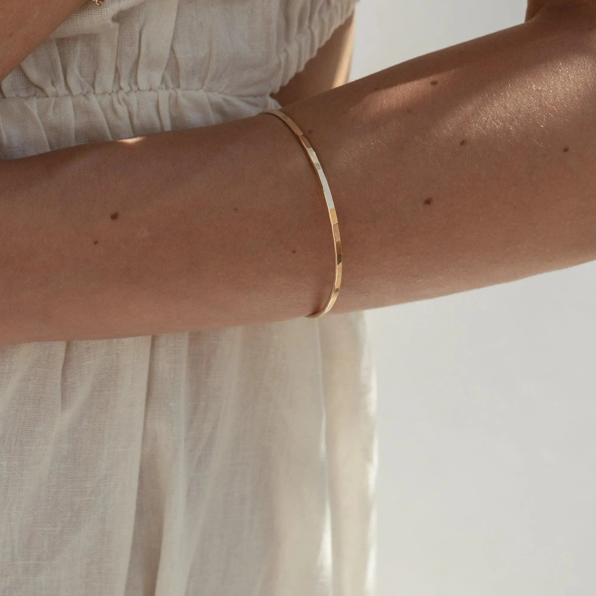 Alana Textured Gold Bangle - ELLA PALM