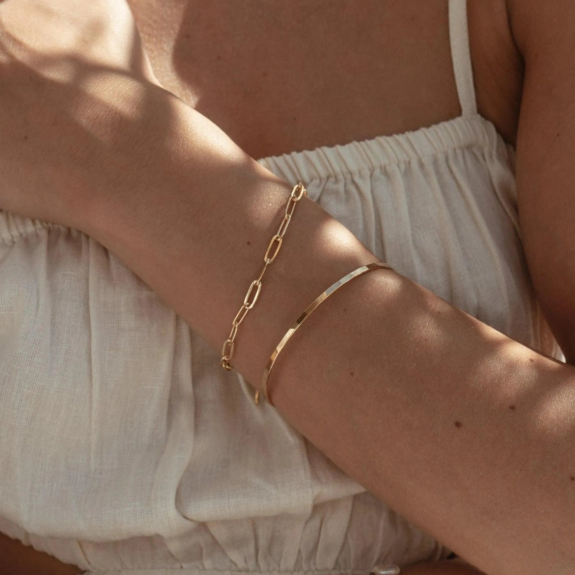 Alana Textured Gold Bangle - ELLA PALM